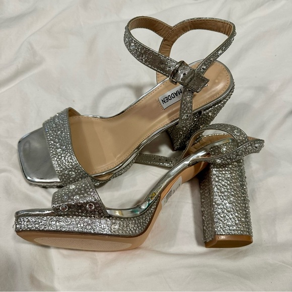 New Steve Madden Oleya Silver Rhinestone Glass Upper Sandal size 10 reg $149 - Picture 3 of 9